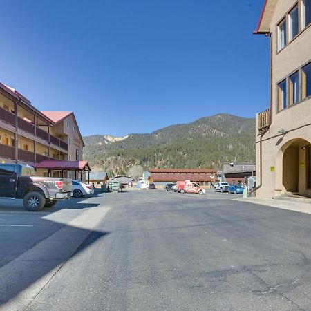 Ski-In Red River Retreat Balcony, Mountain Views! 외부 사진