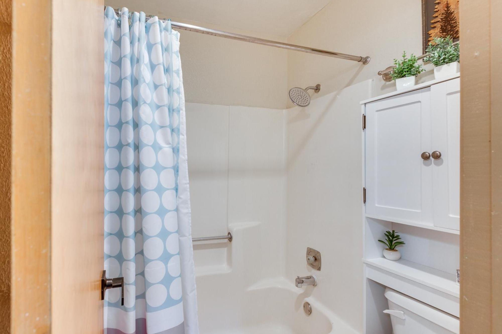 Ski-In Red River Retreat Balcony, Mountain Views! 외부 사진