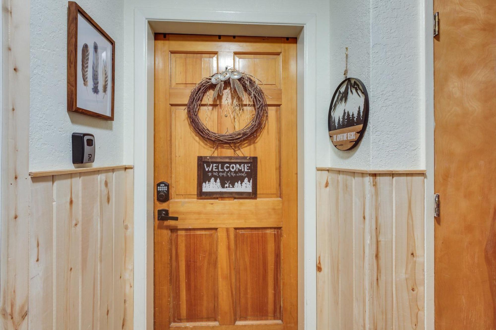 Ski-In Red River Retreat Balcony, Mountain Views! 외부 사진